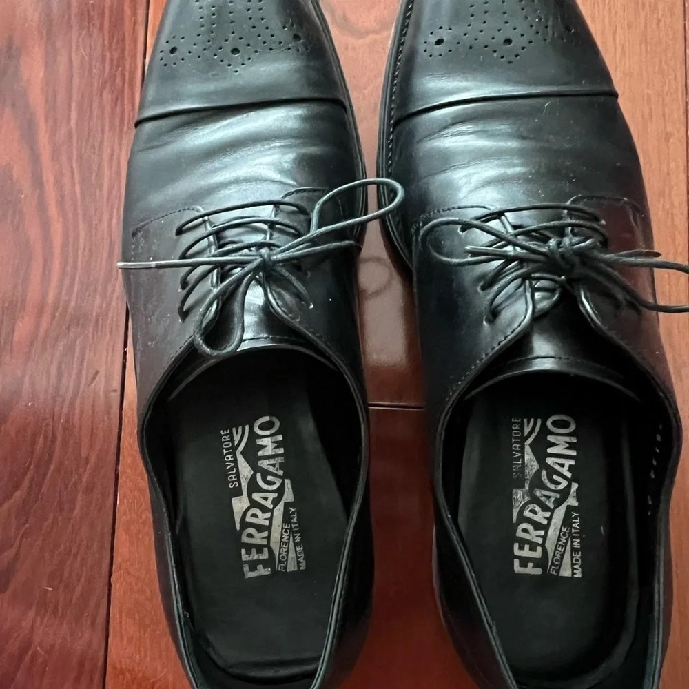 Salvatore Ferragamo lace up leather shoes size 10 - Picture 5 of 8